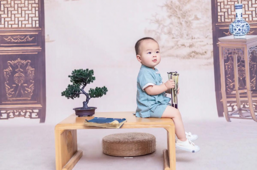 唐山宝宝眼袋发黑